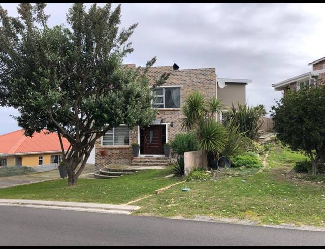 4 BEDROOM HOUSE FOR SALE IN DE KELDERS